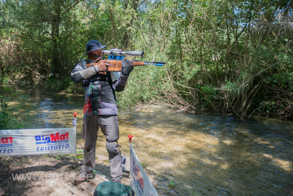 131 DE Frank W Esser